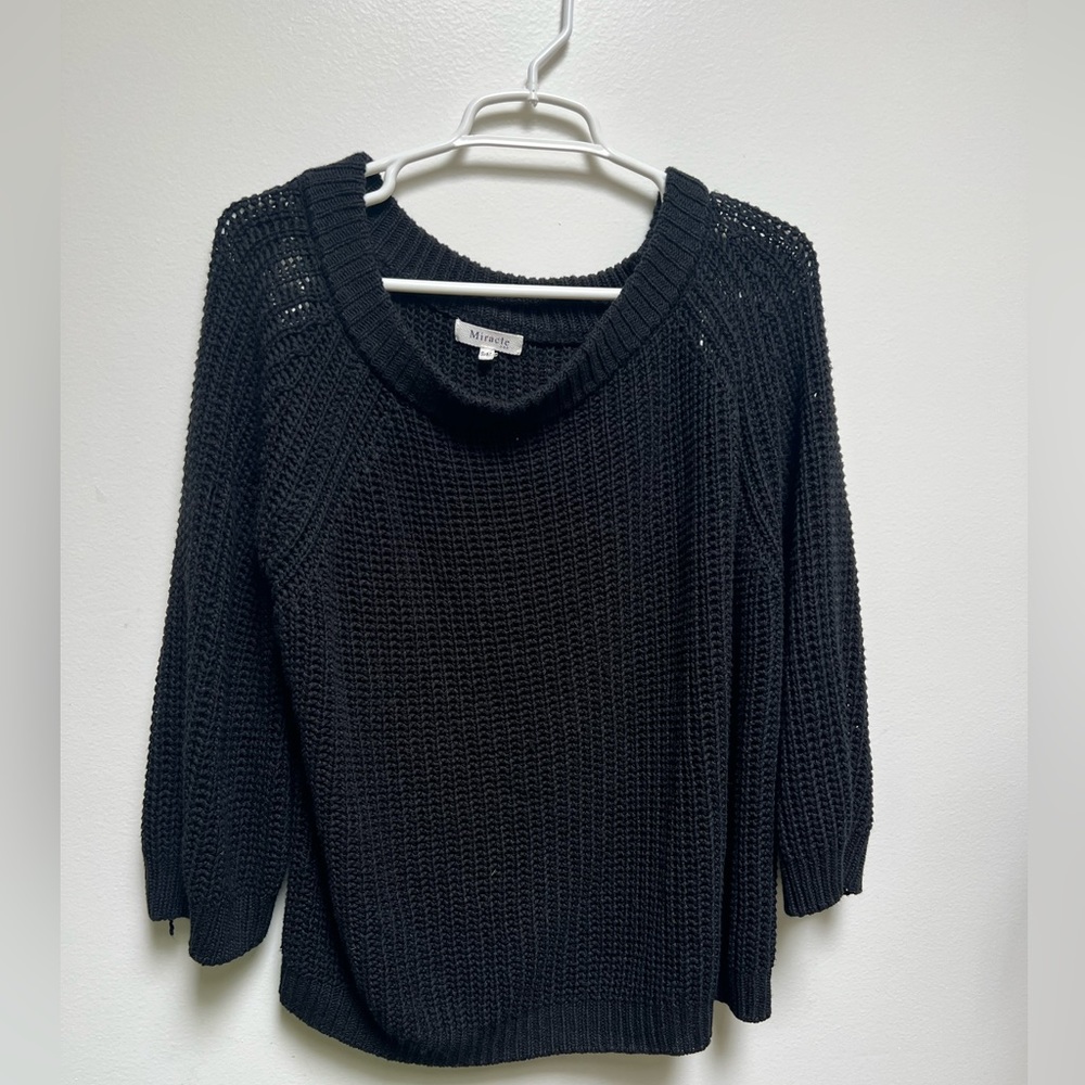 Black medium knitted sweater
